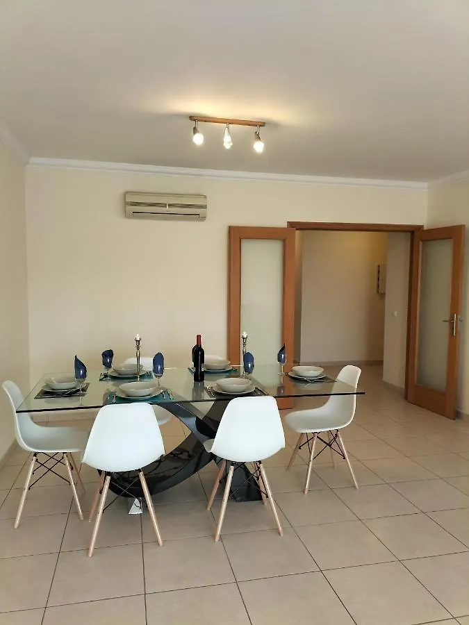 T2 Infante Ac Wifi Garagem 50M Praia Quarteira